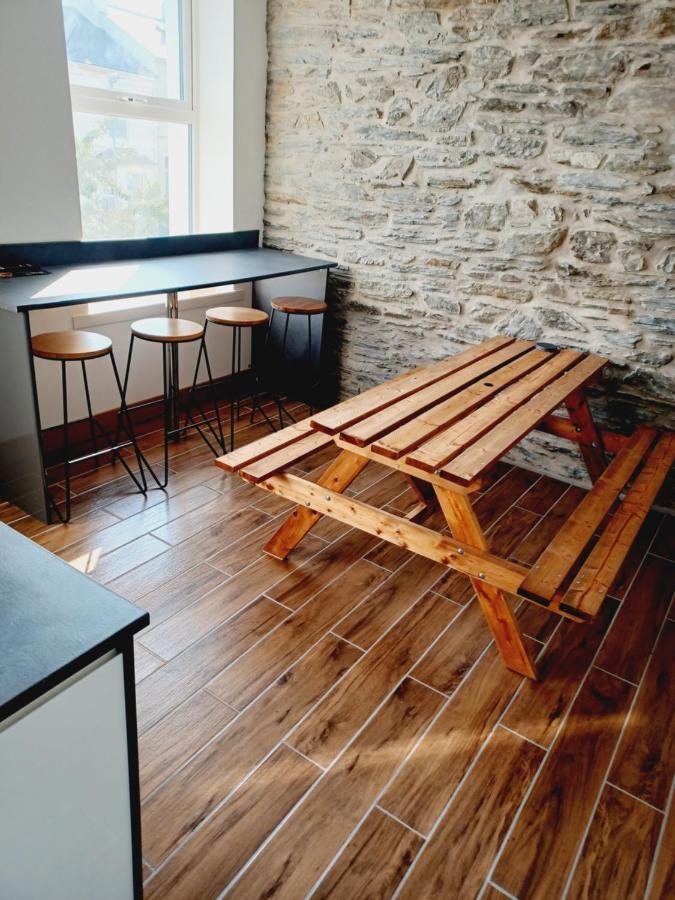 Voyage Hostel - Ensuite Family Rooms With Shared Kitchen Douglas Extérieur photo