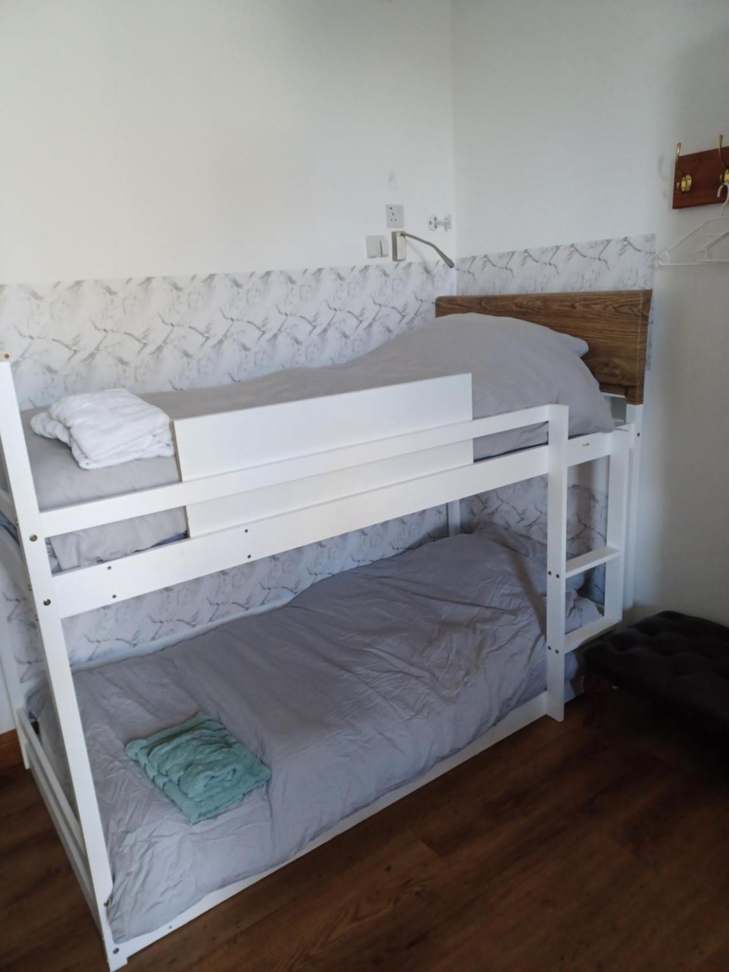 Voyage Hostel - Ensuite Family Rooms With Shared Kitchen Douglas Extérieur photo